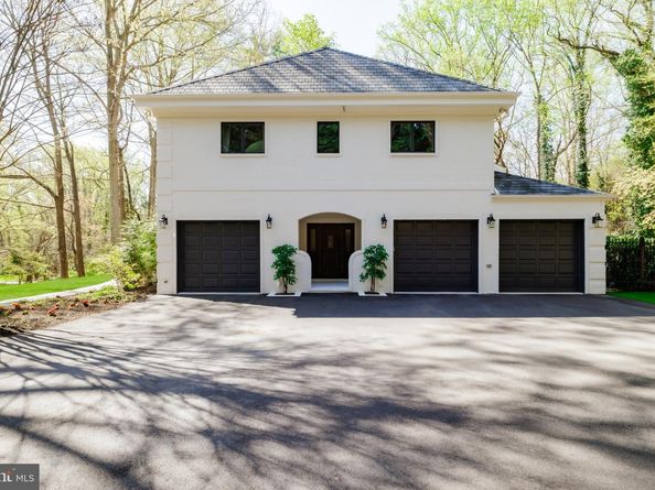 9200 Hollyoak Drive, Bethesda MD 20817