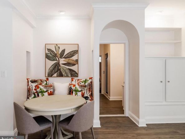 9200 Hollyoak Drive, Bethesda MD 20817
