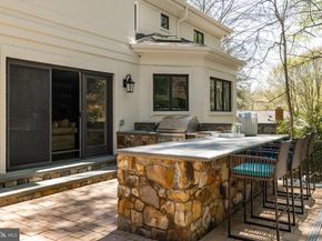 9200 Hollyoak Drive, Bethesda MD 20817