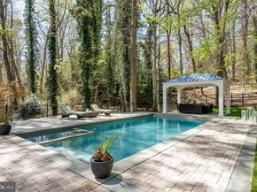 9200 Hollyoak Drive, Bethesda MD 20817