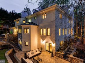 9200 Hollyoak Drive, Bethesda MD 20817