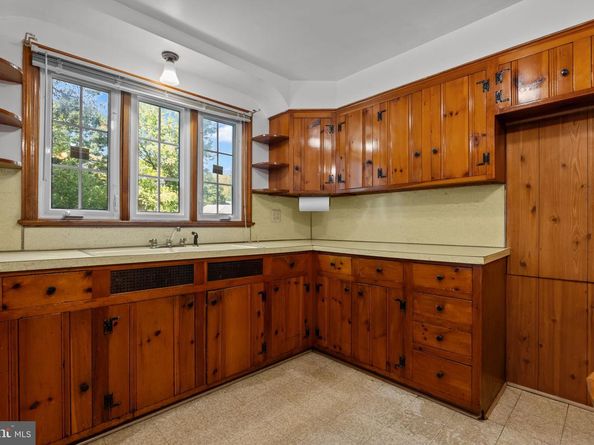 603 Jefferson Avenue, Morrisville PA 19067