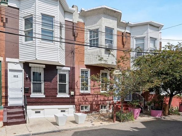 811 W Schiller Street, Philadelphia PA 19140