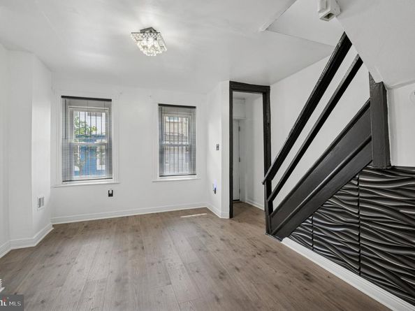 811 W Schiller Street, Philadelphia PA 19140