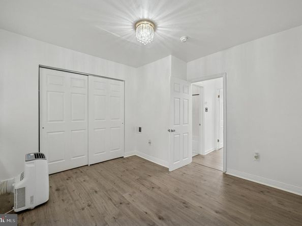 811 W Schiller Street, Philadelphia PA 19140