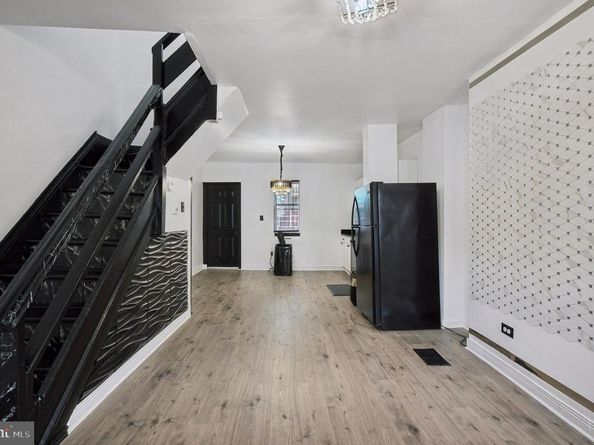 811 W Schiller Street, Philadelphia PA 19140