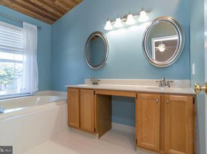 2703 Lynbrooke Drive, Yardley PA 19067