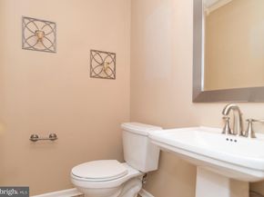 2703 Lynbrooke Drive, Yardley PA 19067