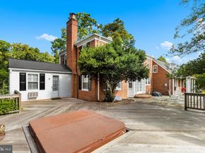 3215 Juniper Lane, Falls Church VA 22044