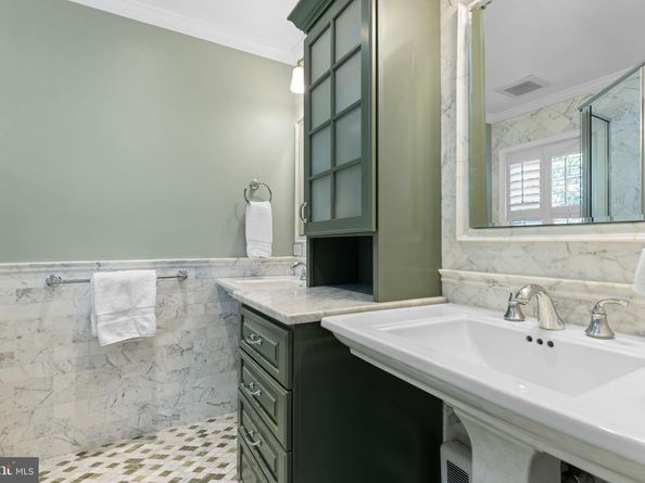 3215 Juniper Lane, Falls Church VA 22044