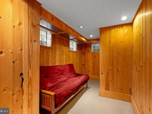 3215 Juniper Lane, Falls Church VA 22044