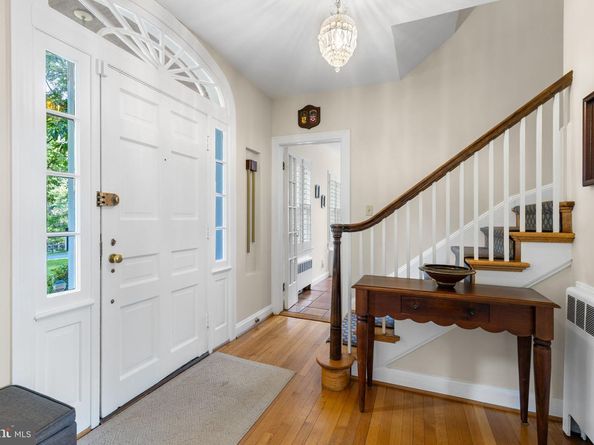 3215 Juniper Lane, Falls Church VA 22044