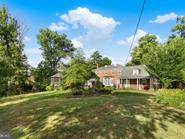 3215 Juniper Lane, Falls Church VA 22044