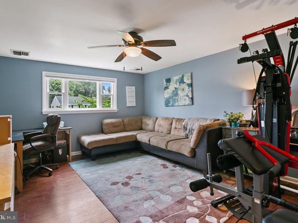 324 Warren Boulevard, Broomall PA 19008