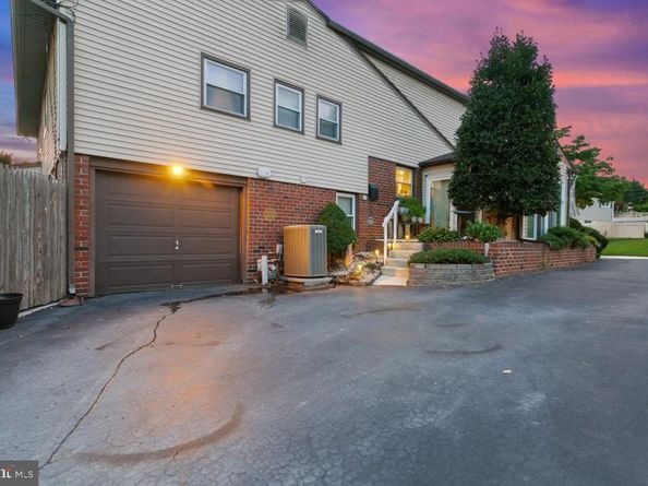 324 Warren Boulevard, Broomall PA 19008