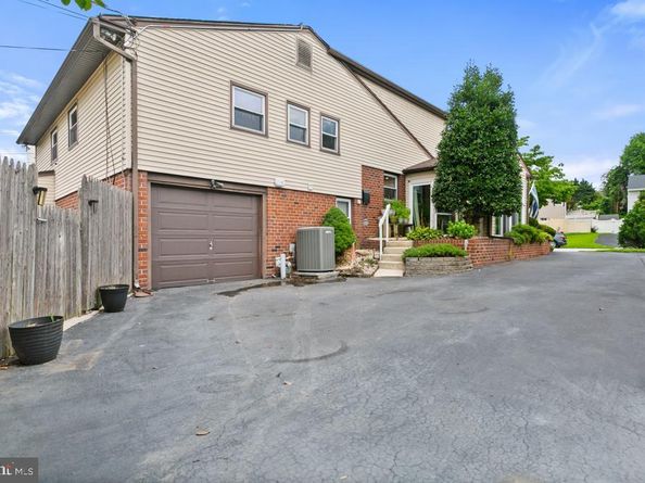 324 Warren Boulevard, Broomall PA 19008