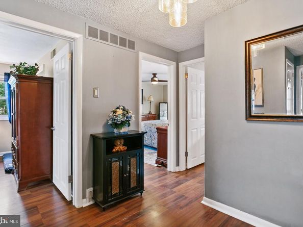 324 Warren Boulevard, Broomall PA 19008