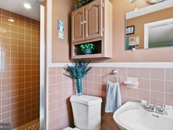 324 Warren Boulevard, Broomall PA 19008