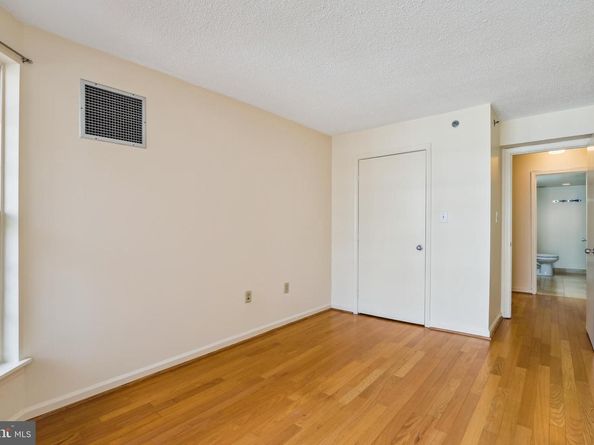 1230 23rd Street NW 607, Washington DC 20037