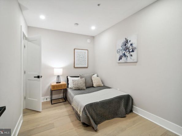 1013 17TH Place NE 6, Washington DC 20002