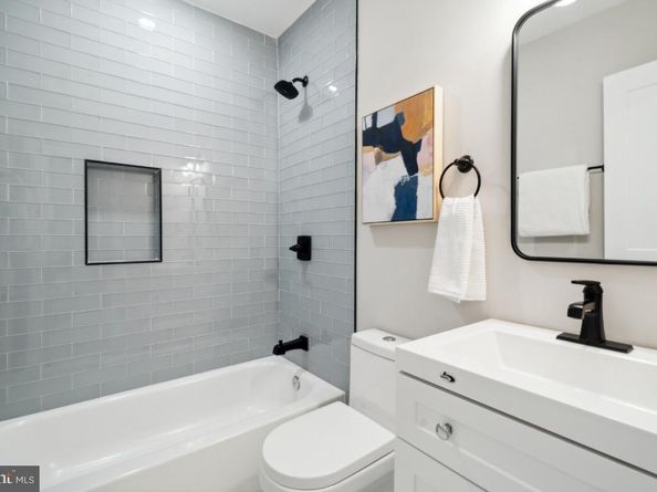 1013 17TH Place NE 6, Washington DC 20002