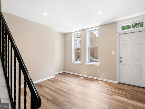 637 N 35TH Street, Philadelphia PA 19104