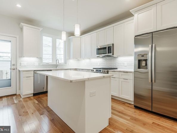 1432 S Taylor Street, Philadelphia PA 19146