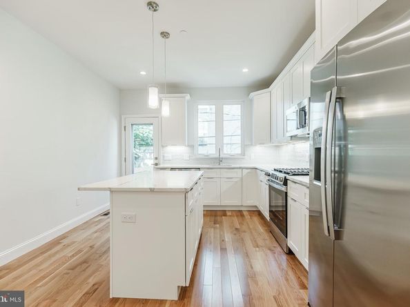 1432 S Taylor Street, Philadelphia PA 19146