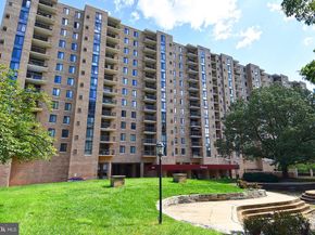 4500 S Four Mile Run Drive 1218, Arlington VA 22204
