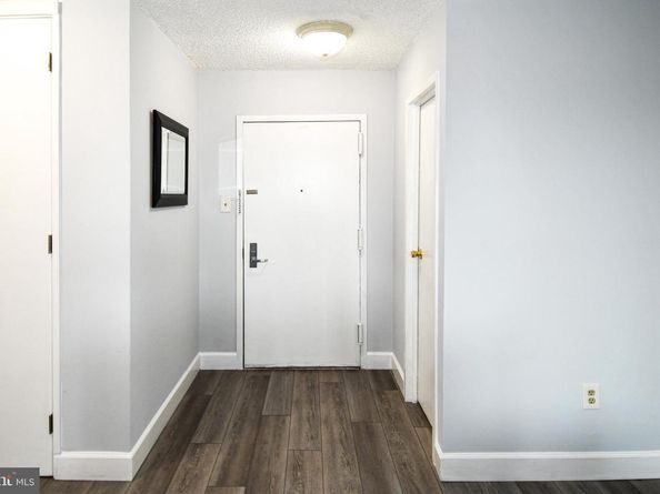 4500 S Four Mile Run Drive 1218, Arlington VA 22204