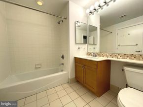 717 S Chris Columbus Boulevard 1404, Philadelphia PA 19147