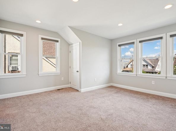 935 E Rittenhouse Street, Philadelphia PA 19138