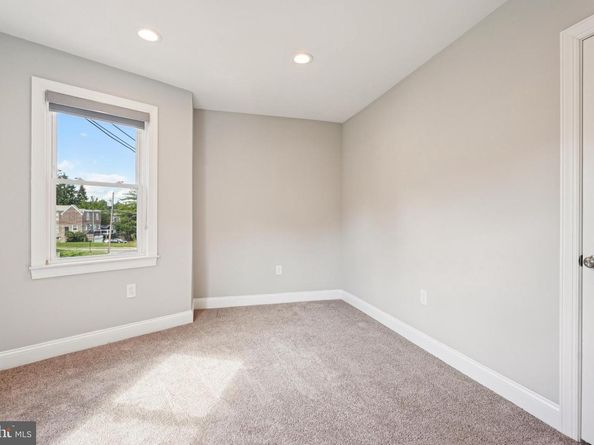935 E Rittenhouse Street, Philadelphia PA 19138