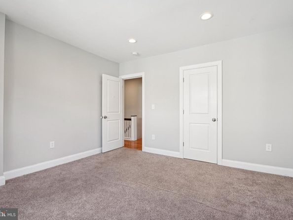 935 E Rittenhouse Street, Philadelphia PA 19138