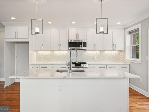 935 E Rittenhouse Street, Philadelphia PA 19138