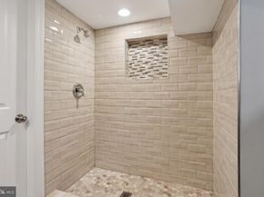 935 E Rittenhouse Street, Philadelphia PA 19138