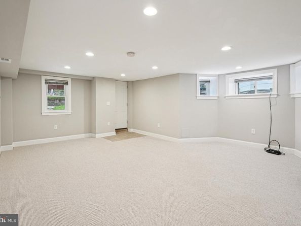 935 E Rittenhouse Street, Philadelphia PA 19138