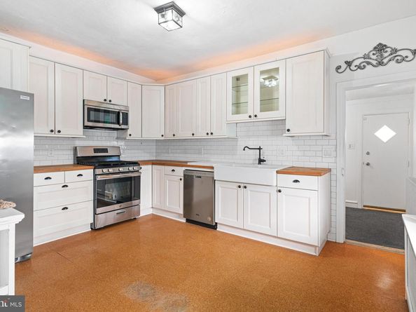 4517 Salmon Street, Philadelphia PA 19137