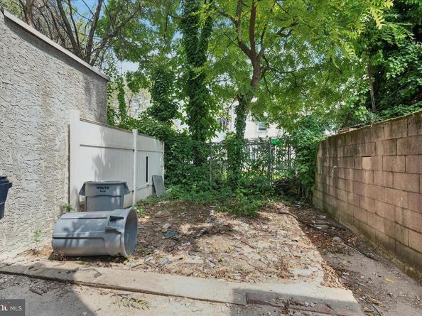 2055 N Franklin Street, Philadelphia PA 19122