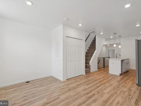2055 N Franklin Street, Philadelphia PA 19122