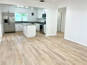 801 NE 36TH St, Oakland Park FL 33334