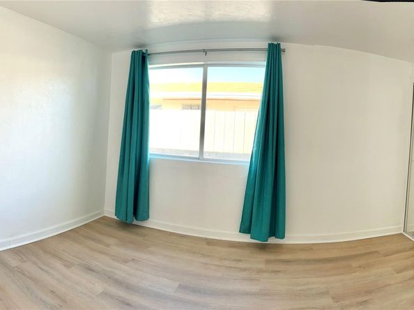 801 NE 36TH St, Oakland Park FL 33334