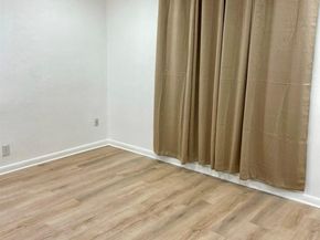 801 NE 36TH St, Oakland Park FL 33334