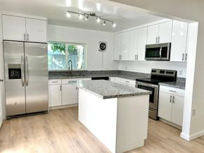 801 NE 36TH St, Oakland Park FL 33334