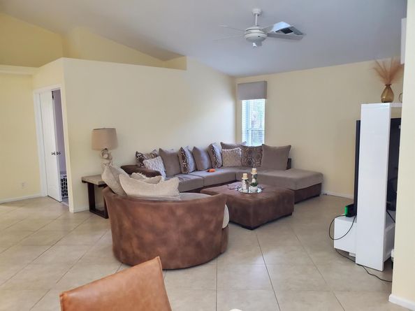105 Harbor Lake Circle, Greenacres FL 33413