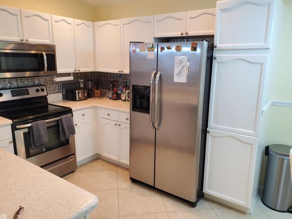 105 Harbor Lake Circle, Greenacres FL 33413