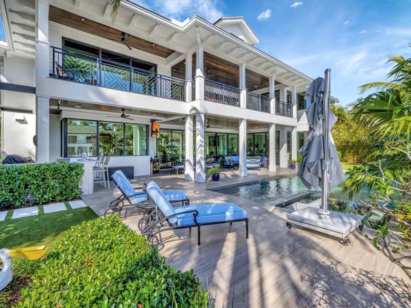 130 Nurmi Dr, Fort Lauderdale FL 33301