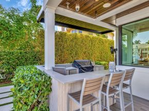 130 Nurmi Dr, Fort Lauderdale FL 33301