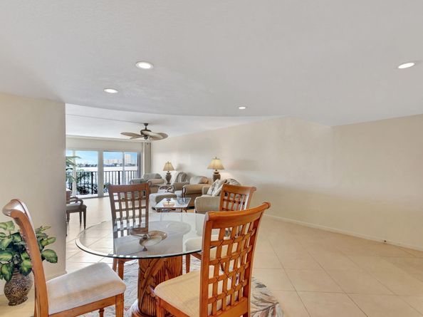 801 Lake Shore Dr 403, Lake Park FL 33403