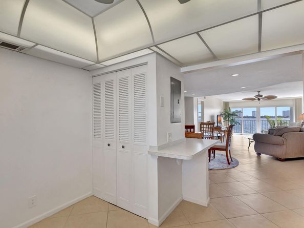 801 Lake Shore Dr 403, Lake Park FL 33403